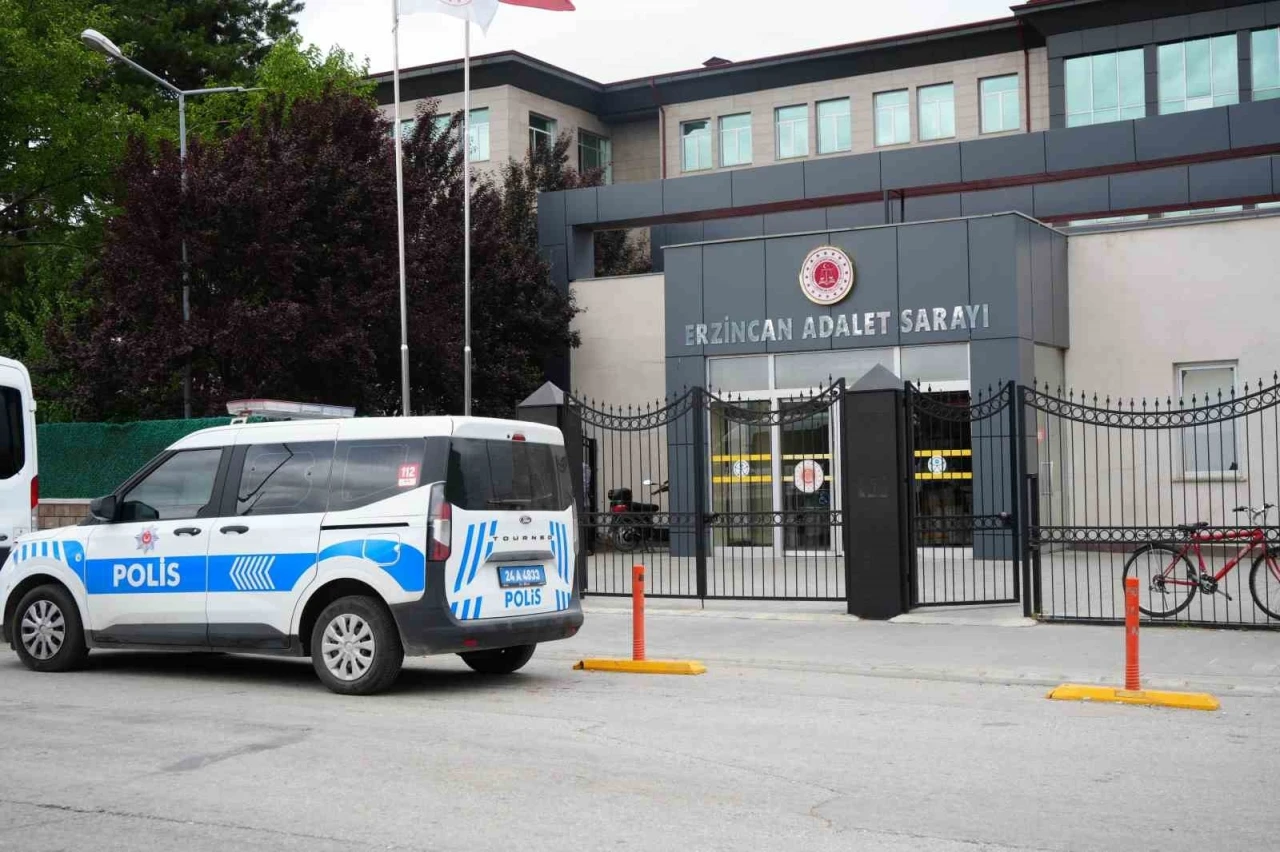 İli&ccedil; davası reddi hakim talebi &uuml;zerine ertelendi
