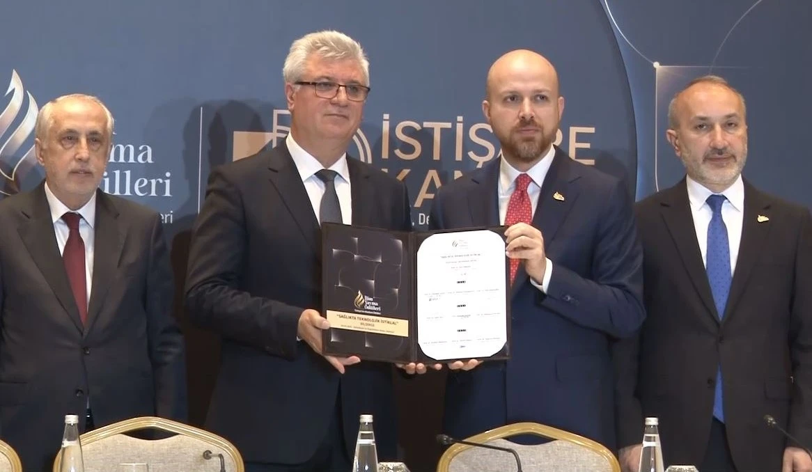 İlim Yayma Ödülleri sahibi bilim adamları ‘Sağlıkta Teknolojik İstiklal’ bildirisini açıkladı
