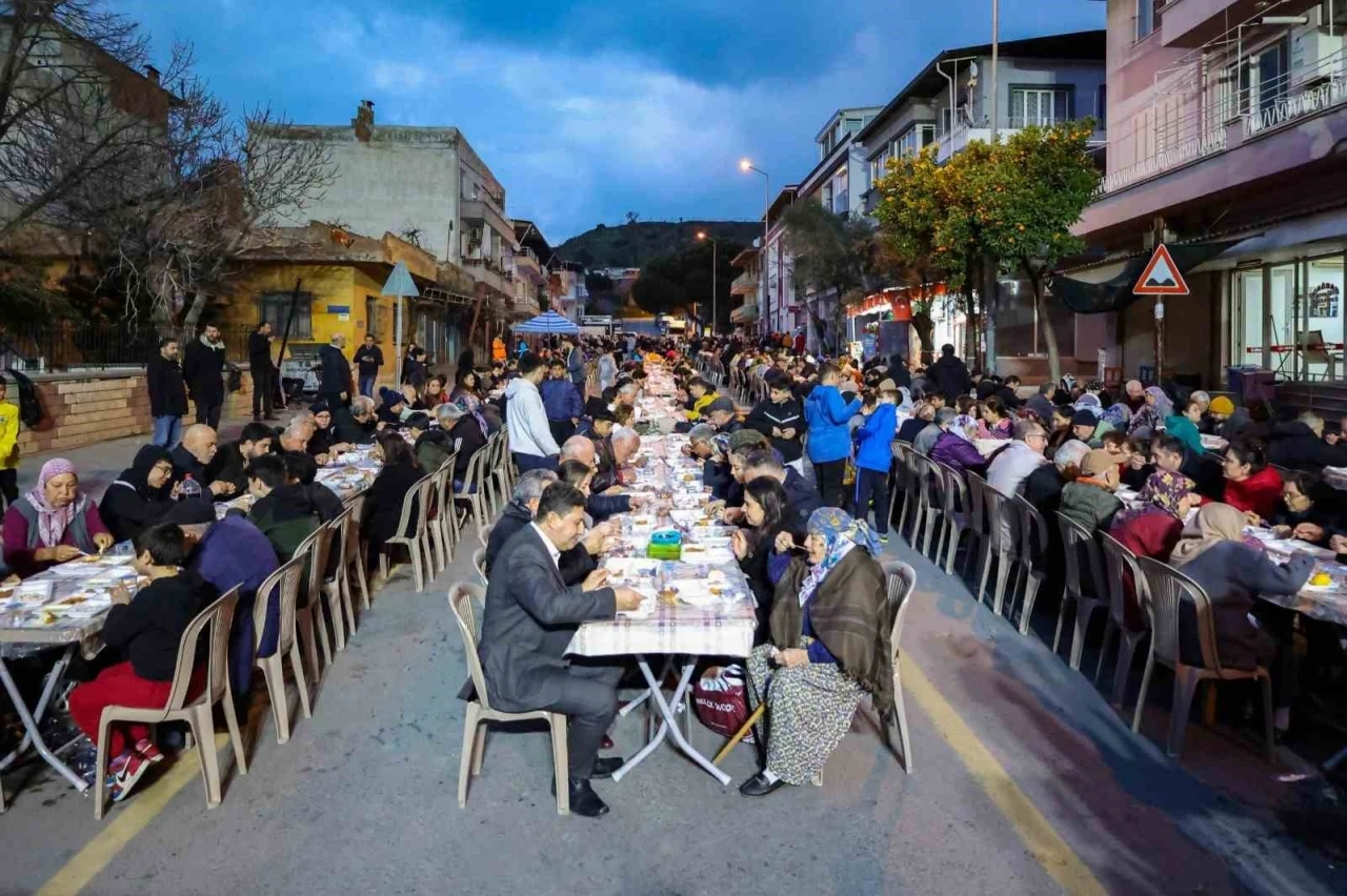 İlk 4 günde 5 binden fazla Efelerli iftar sofrasında buluştu