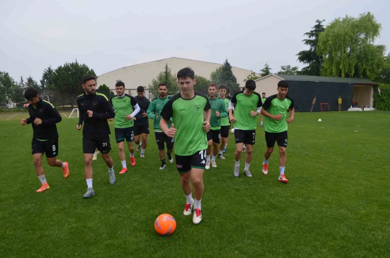 İlk 8’e kalan Denizlispor U16 şampiyonluk için çalışıyor

