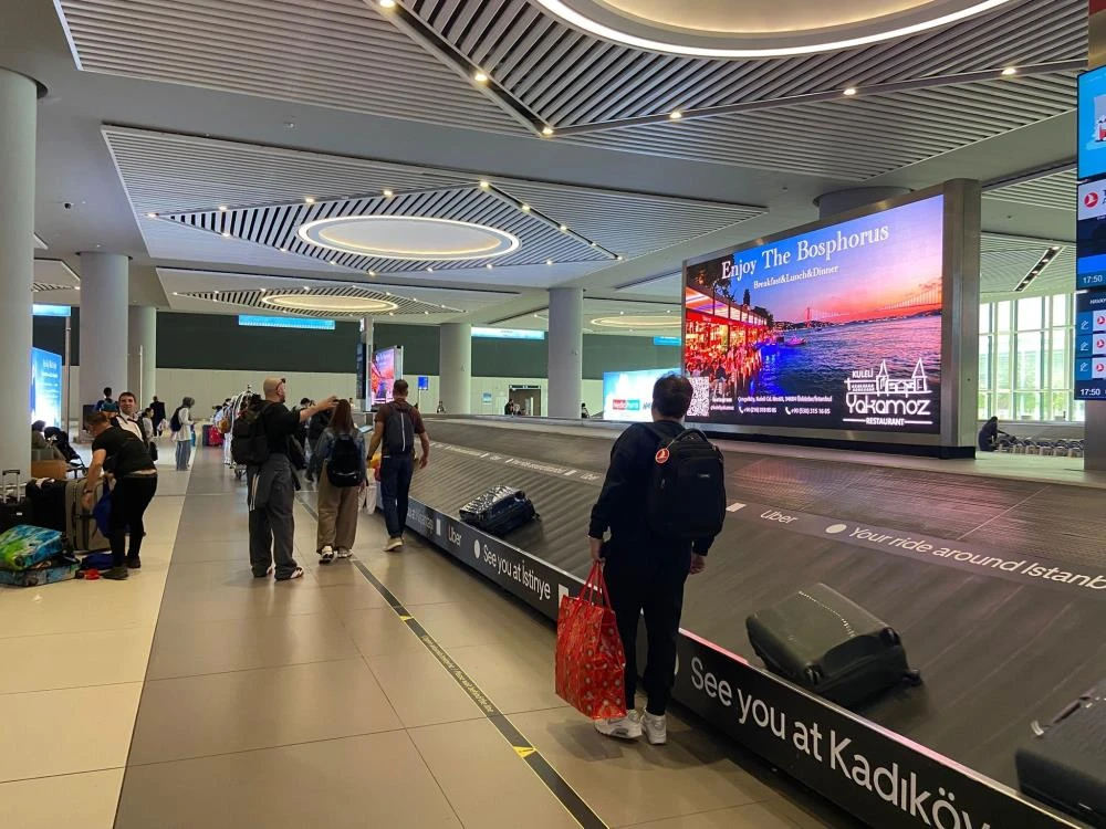 İlk Tahliye Uçağı Trablus'tan İstanbul'a İndi