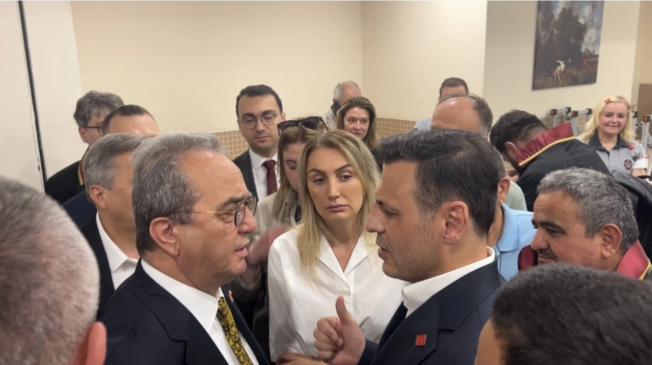 İmamoğlu&rsquo;nun Şadi Yazıcı&rsquo;ya hakaret davası ertelendi
