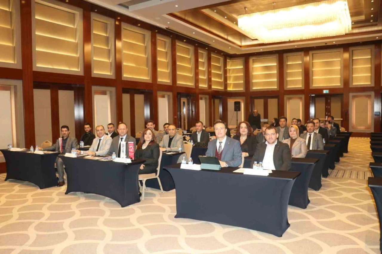 İMSİFED Başkanı Demir: "Bursa&rsquo;daki kentsel d&ouml;n&uuml;ş&uuml;mlere, t&uuml;m inşaat firmaları destek sunmalı"
