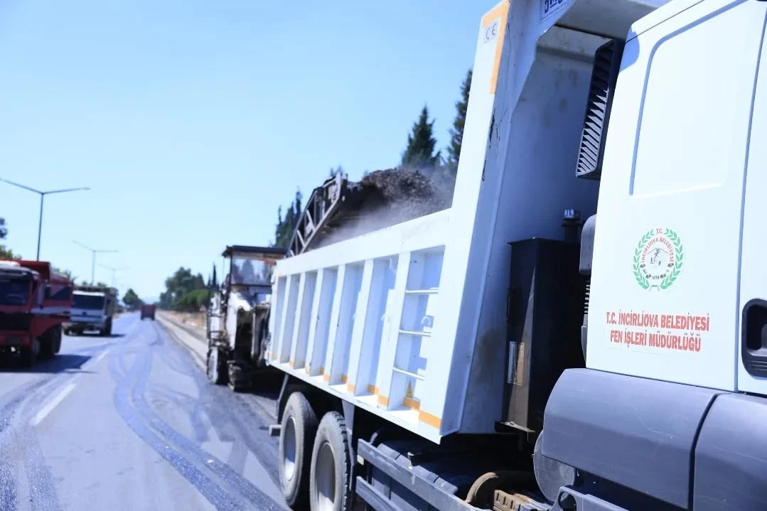 İncirliova’da karayolunda çalışmalar sürüyor
