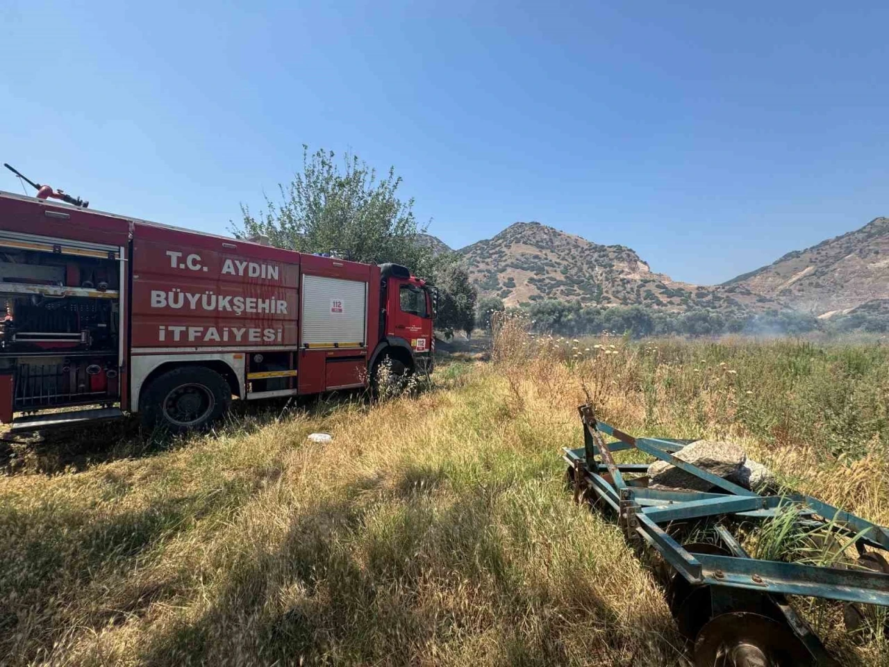 İncirliova’da zirai alanda çıkan yangın söndürüldü
