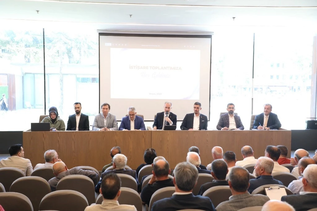 İnegöl Belediyesi’nde muhtarlarla istişare toplantısı
