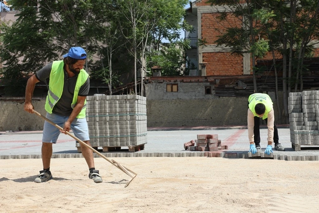 İnegöl Belediyesi’nden ücretsiz otopark alanı

