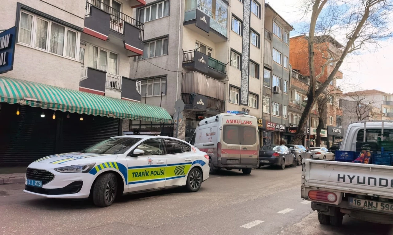 İneg&ouml;l&rsquo;de gen&ccedil; adam evinde &ouml;l&uuml; bulundu
