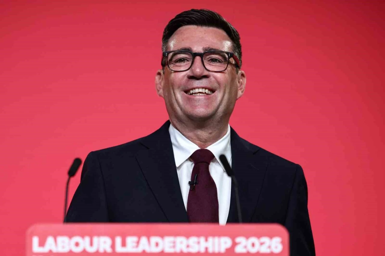 İngiltere&rsquo;de iktidardaki İş&ccedil;i Partisi&rsquo;nin yeni lideri Andy Burnham oldu
