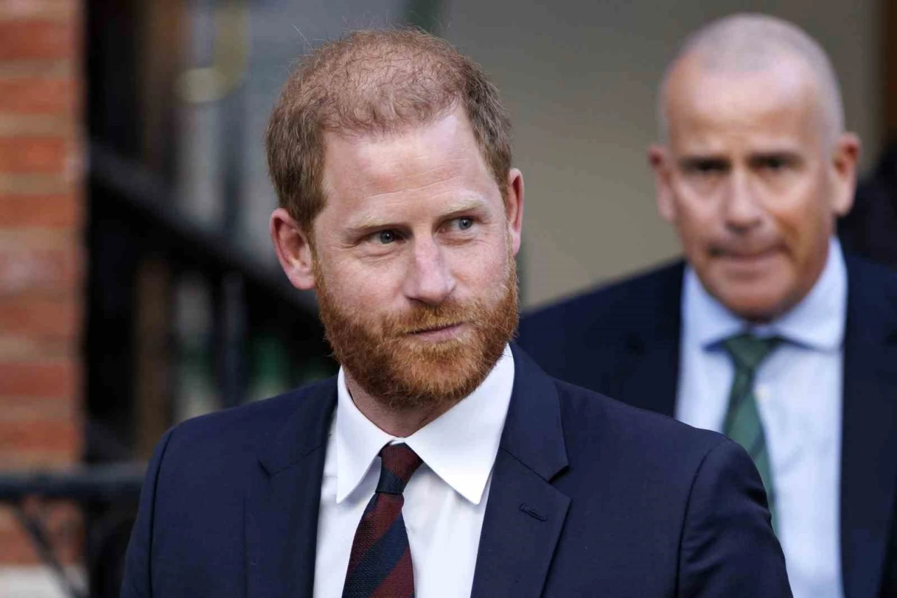 İngiltere Prensi Harry’nin soyadını &quot;Spencer&quot; olarak değiştireceği iddiası
