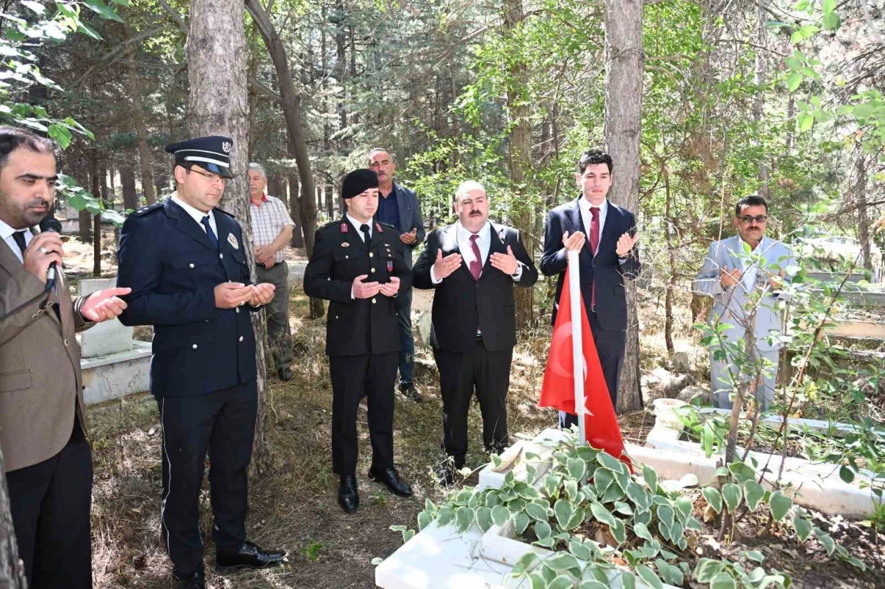 İn&ouml;n&uuml; Belediyesi, 15 Temmuz anma programlarına katıldı
