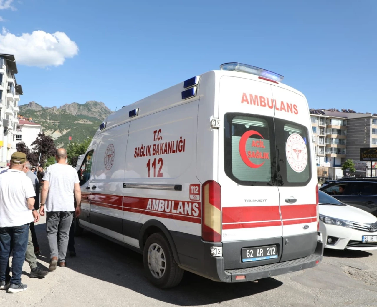 İnşaattan d&uuml;şen iş&ccedil;i hayatını kaybetti
