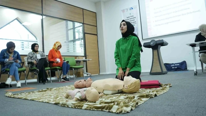 İpek Yolu Gen&ccedil;lik Merkezinde 60 gen&ccedil; afet eğitimi alıyor
