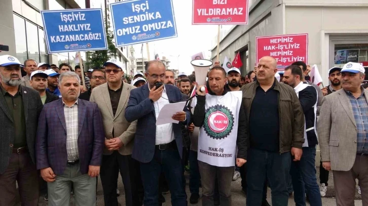 İpekyolu Belediyesinin 185 işçinin işine son vermesi protesto edildi
