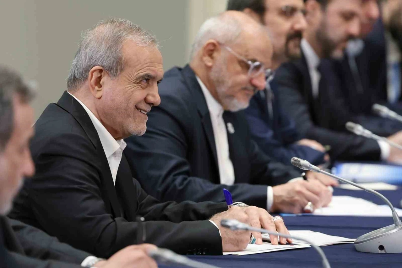 İran&rsquo;dan Trump&rsquo;a tepki: "Her t&uuml;rl&uuml; saldırıya sert karşılık vereceğiz"
