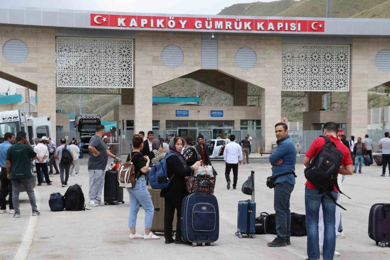 İranlı turistlerden İsrail’e tepki: &quot;İntikam duygusu içindeyiz&quot;
