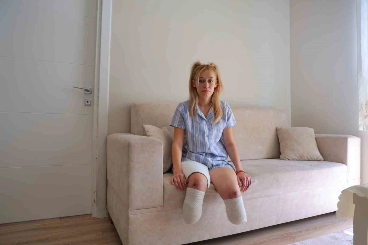İrem’in iki bacağını, şoförsüz tır koparmış: "Hayatıma protezle devam edeceğim"