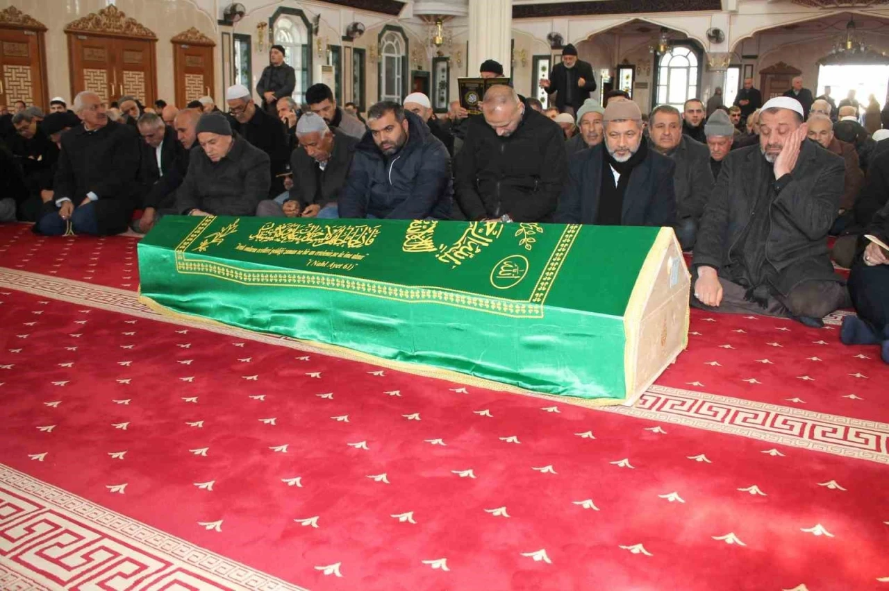 İş adamı Mahsun Altunkaya&rsquo;nın yeğeni toprağa verildi
