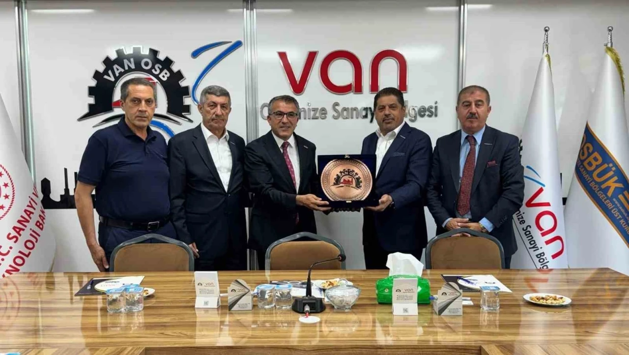 İş d&uuml;nyası Van OSB&rsquo;de buluştu: B&ouml;lgesel kalkınma ve ulaşım ağları masaya yatırıldı

