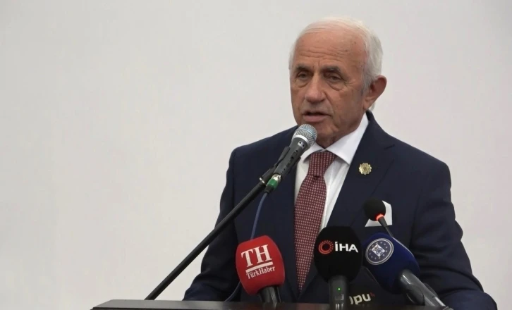 İş insanı Nafi G&uuml;ral&rsquo;dan gen&ccedil;lere: "İş aramayı d&uuml;ş&uuml;nmeyin, kendi işinizi kurun"
