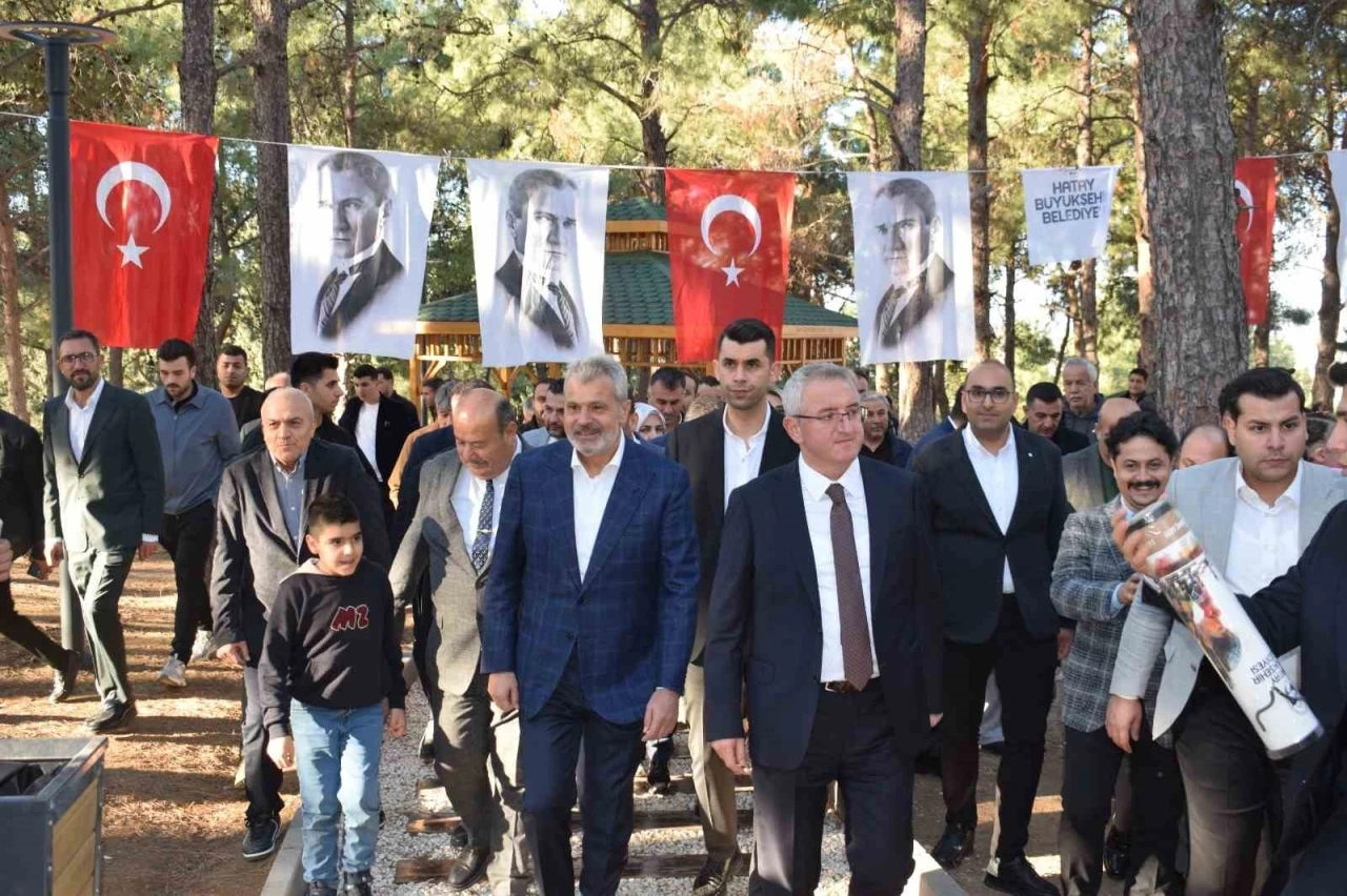 İskenderun&rsquo;a nefes olacak 15 bin metrekarelik Orman Parkı&rsquo;nın a&ccedil;ılışı ger&ccedil;ekleştirildi
