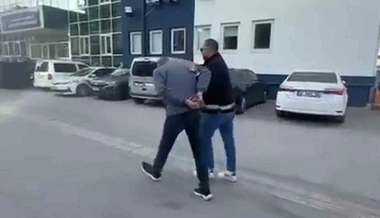 İskenderun&rsquo;da &ccedil;eşitli su&ccedil;lardan aranan 2 şahıs tutuklandı
