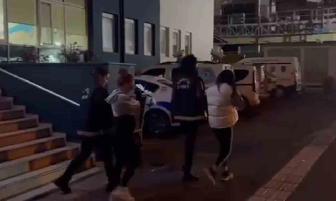 İskenderun&rsquo;da fuhuş operasyonu: 3 kişi hakkında işlem yapıldı
