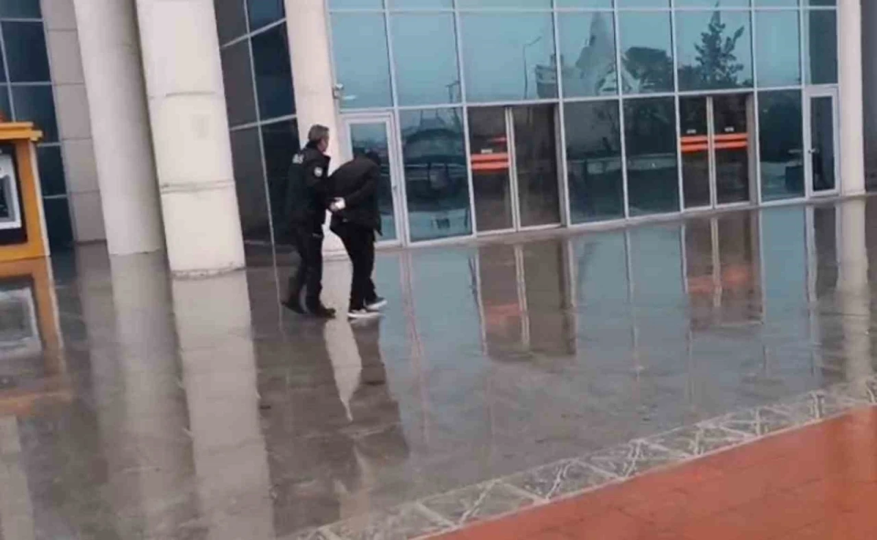 İskenderun&rsquo;da kasten yaralama ş&uuml;phelisi tutuklandı
