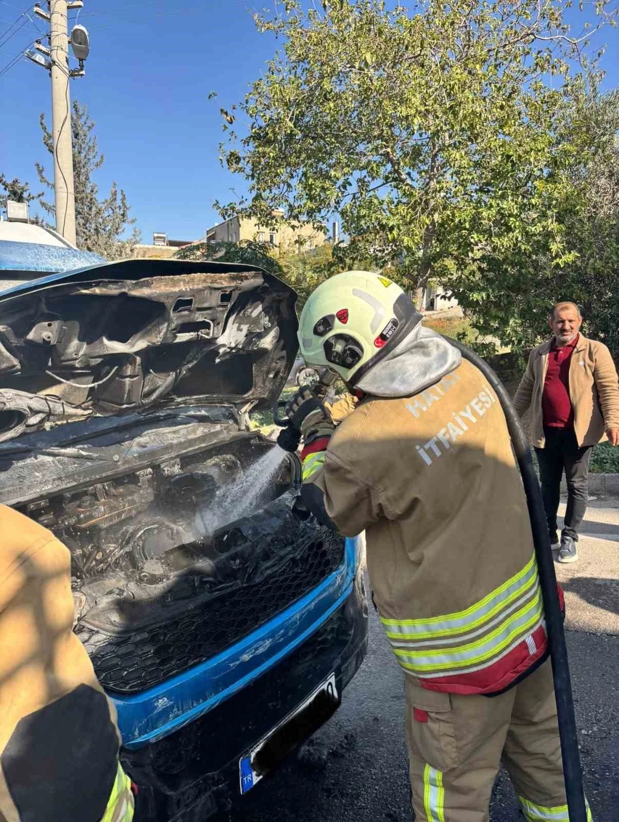 İskenderun’da minibüs yangını
