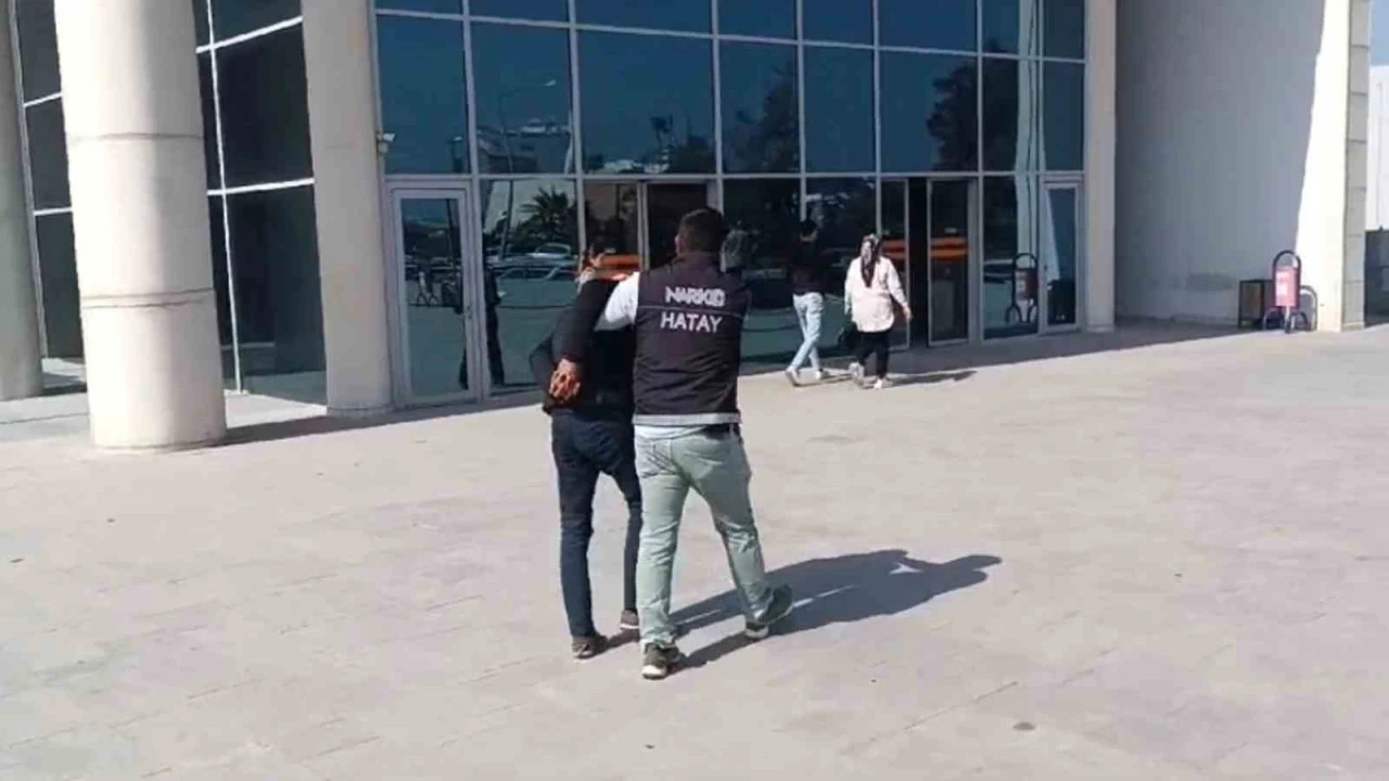 İskenderun’da uyuşturucu operasyonu; 2 gözaltı