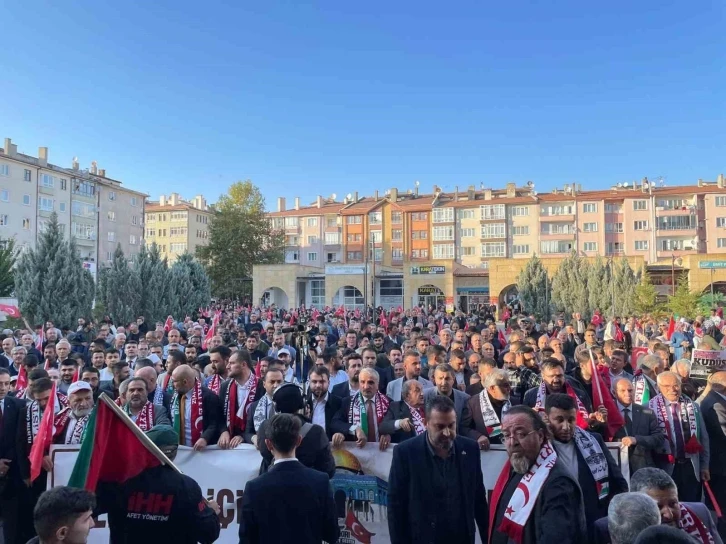 İsrail&rsquo;e "B&uuml;y&uuml;k Filistin Y&uuml;r&uuml;y&uuml;ş&uuml;" ile tepki g&ouml;sterdi
