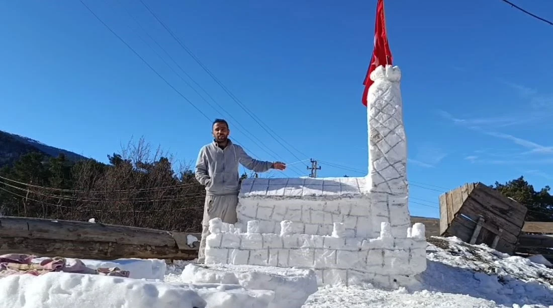 İstanbul&rsquo;a gidemeyince İstanbul&rsquo;u ayaklarına getirdiler
