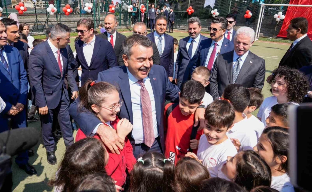 İstanbul’da 2 milyon 859 bin 468 öğrenci karne aldı

