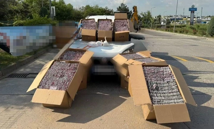 İstanbul&rsquo;da 3 il&ccedil;ede uyuşturucu operasyonu: 3 g&ouml;zaltı
