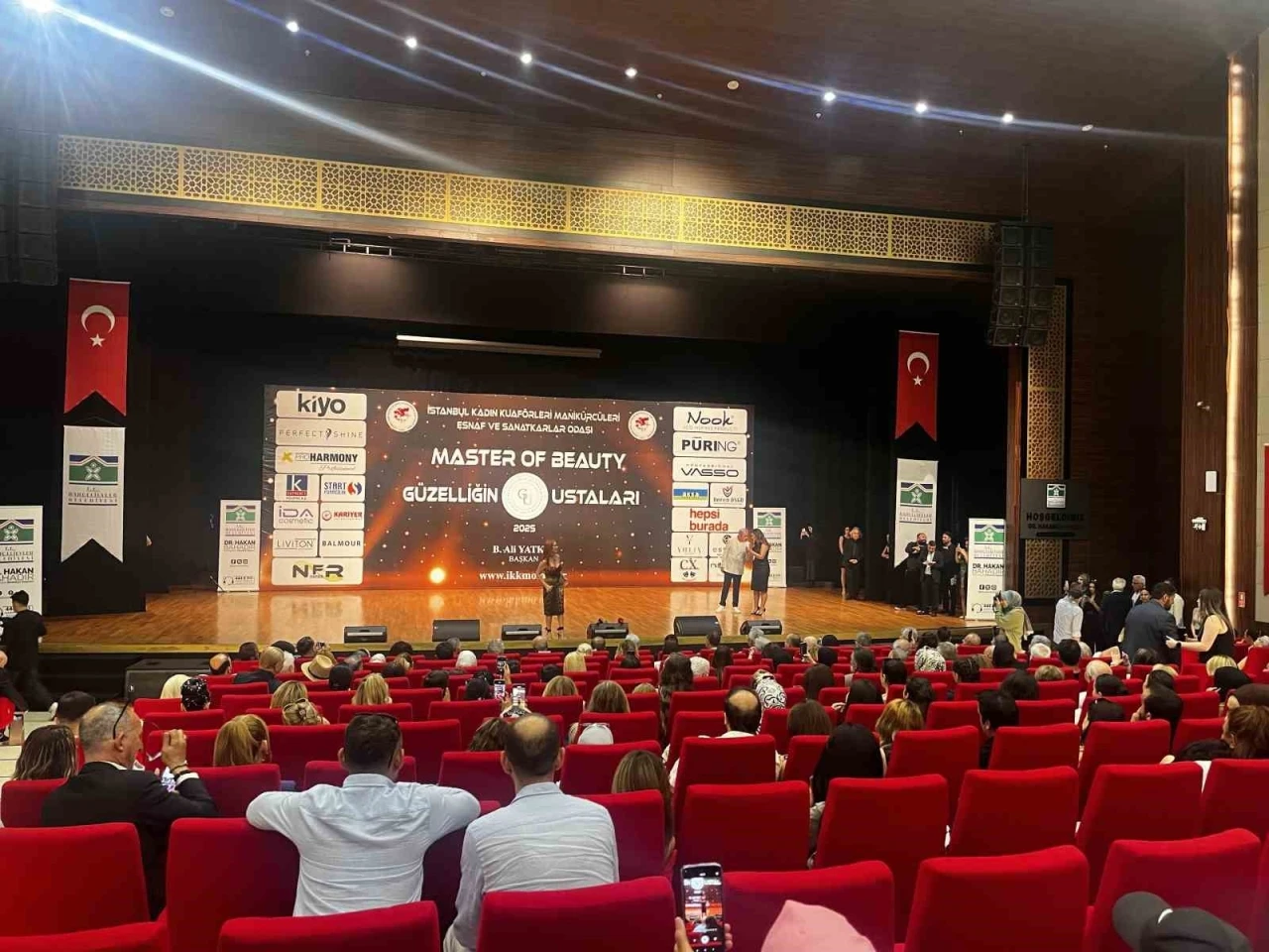 İstanbul’da 50 kuaföre meslek başarı ödülü verildi
