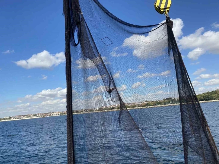 İstanbul&rsquo;da 9 yılda yaklaşık 345 bin hayalet ağ denizden &ccedil;ıkarıldı
