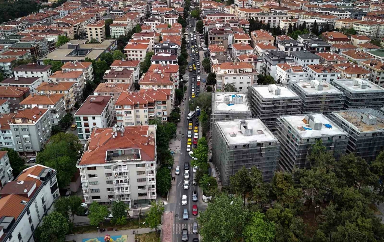 İstanbul’da İSKİ yolu kapattı vatandaş çileden çıktı
