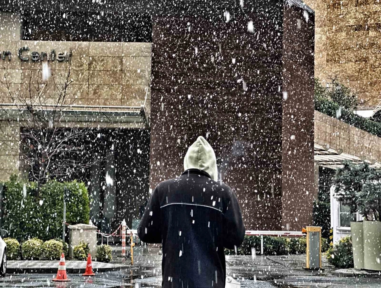 İstanbul’da kar yağışı etkili olmaya başladı