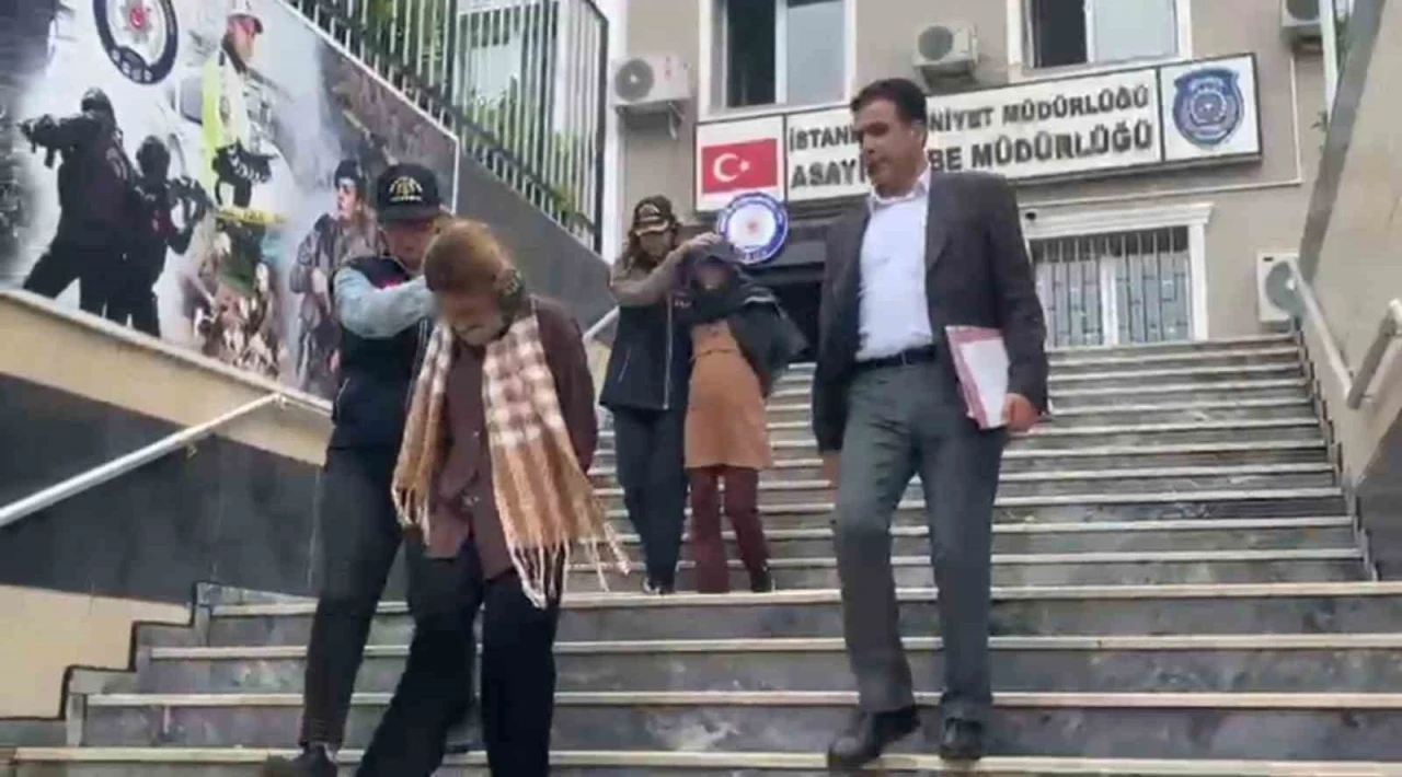 İstanbul&rsquo;da l&uuml;ks evleri soyan hırsızlık &ccedil;etesi &ccedil;&ouml;kertildi: 6 kişi tutuklandı
