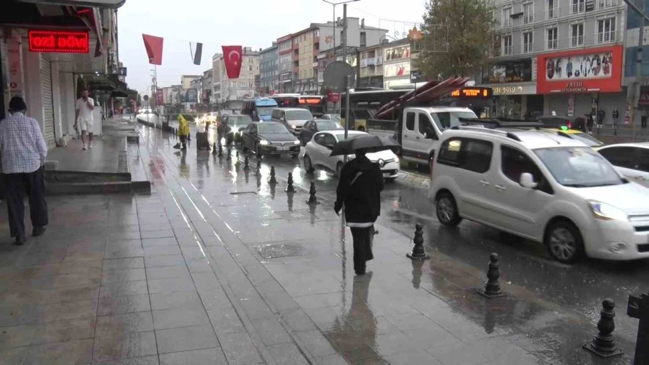 İstanbul güne sağanak yağışla başladı
