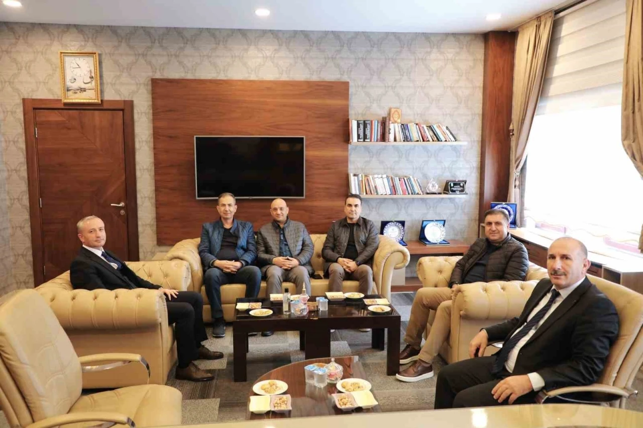 İstanbul İl Milli Eğitim Müdürü Yentür’den Ağrı İl Milli Eğitim Müdürü Kökrek’e ziyaret
