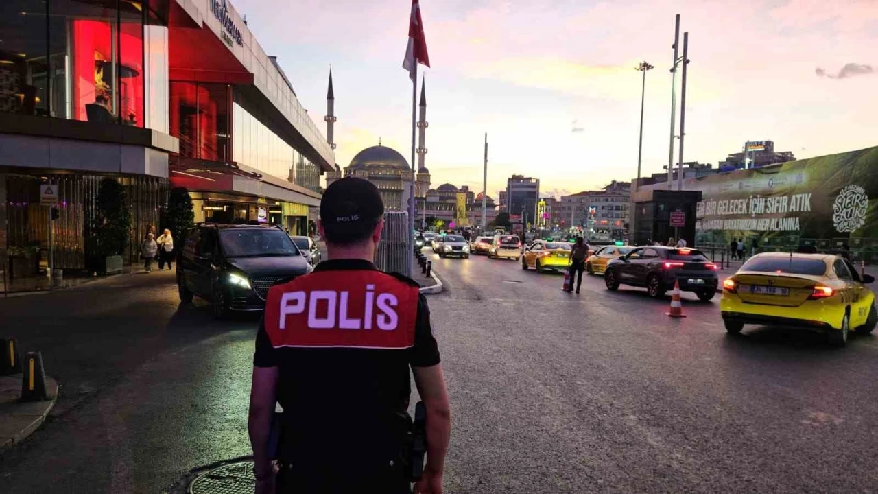 İstanbul kent genelinde helikopter destekli &lsquo;Huzur İstanbul&rsquo; denetimi
