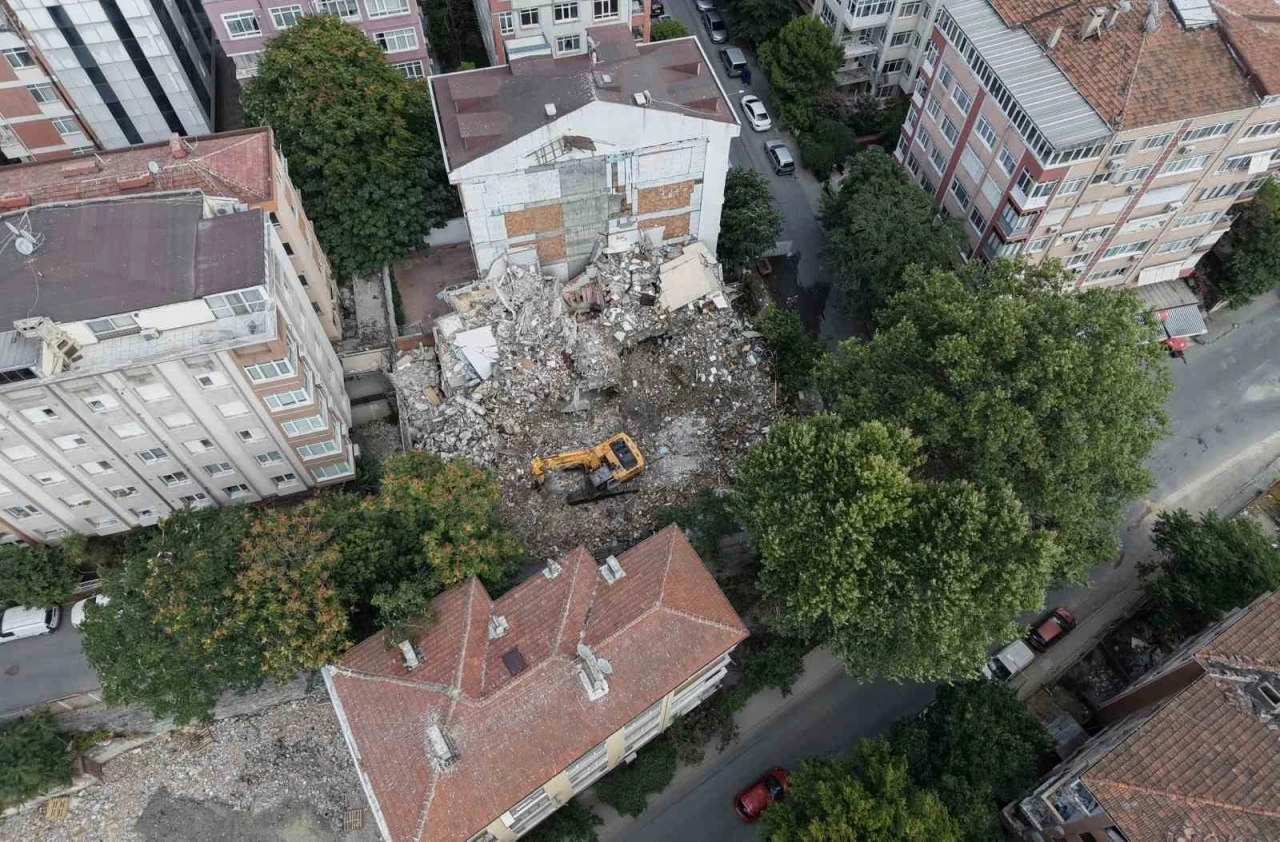 İstanbul&rsquo;un kentsel d&ouml;n&uuml;ş&uuml;mle yenilenme b&uuml;y&uuml;kl&uuml;ğ&uuml;: 1 sokakta 13 bina d&ouml;n&uuml;ş&uuml;yor
