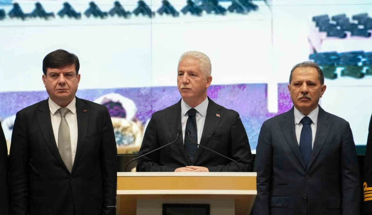 İstanbul Valisi Davut Gül: &quot;Bu yılın ilk 10 ayında 145 organize suç çetesi çökertildi&quot;
