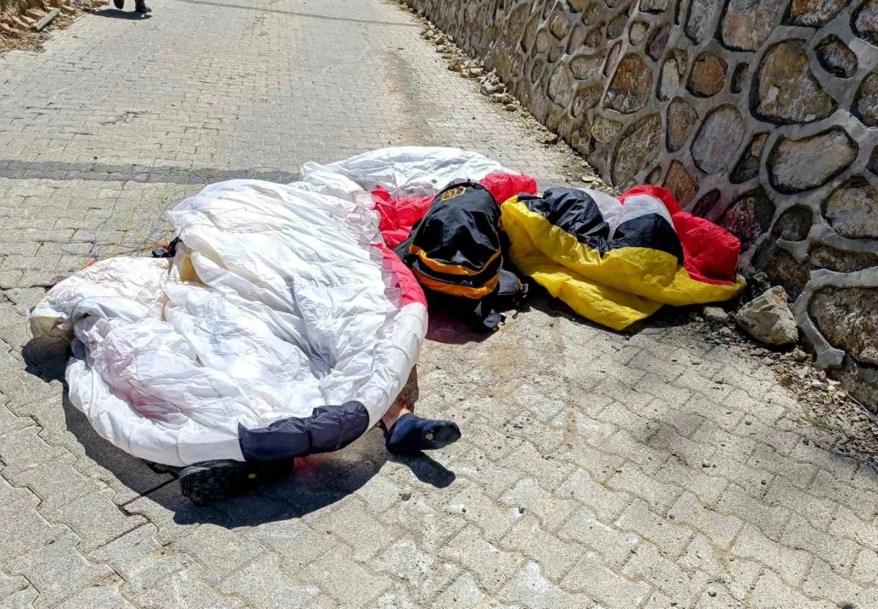 İsviçreli turist paraşüt kazasında hayatını kaybetti
