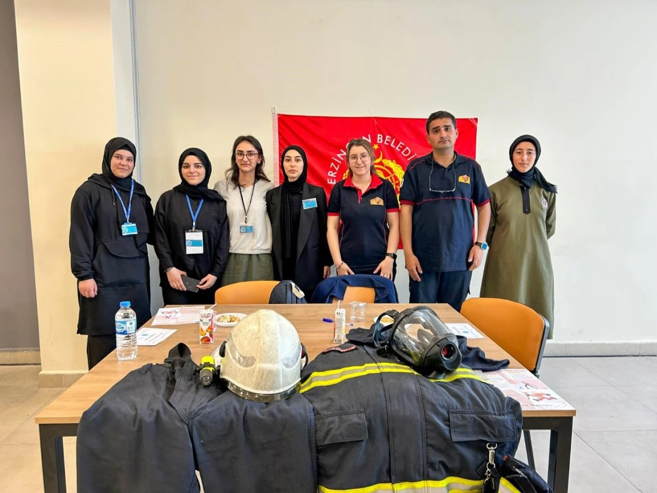 İtfaiyecilik mesleği öğrencilere anlatıldı
