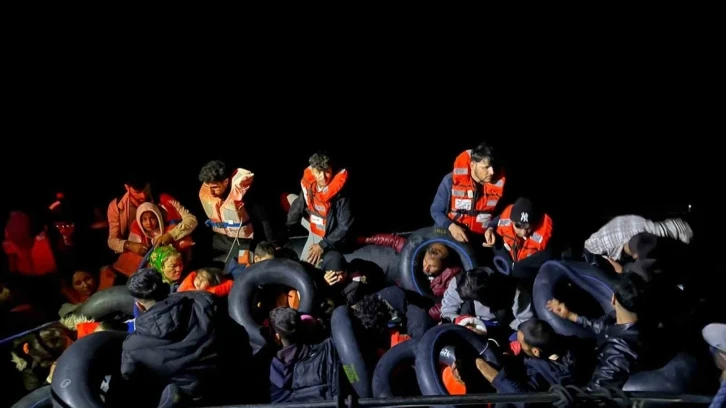 İzmir açıklarında 18’i çocuk 45 göçmen yakalandı
