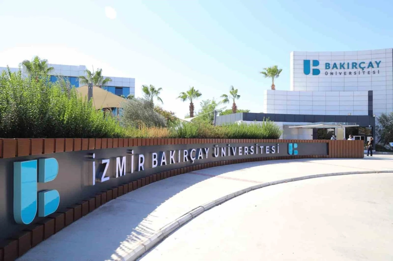 İzmir Bakır&ccedil;ay &Uuml;niversitesi, CERN&rsquo;deki dev bilim projesi FCC&rsquo;ye katıldı
