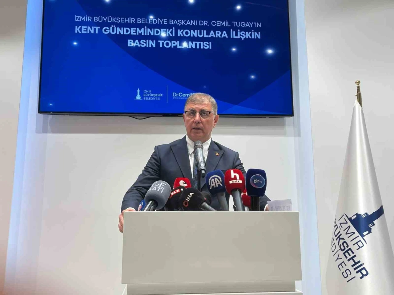 İzmir Büyükşehir’de grev sonrası neşter: Bin 30 çalışan işten çıkartılıyor
