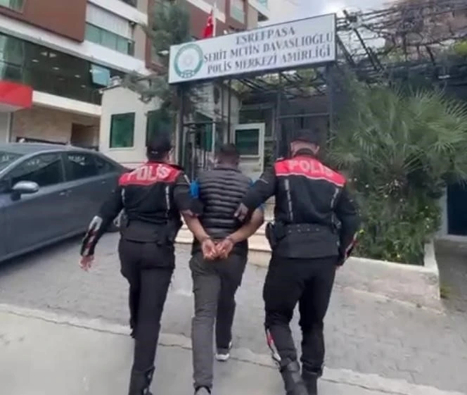 İzmir’de 13 yılla aranan hükümlü yakalandı
